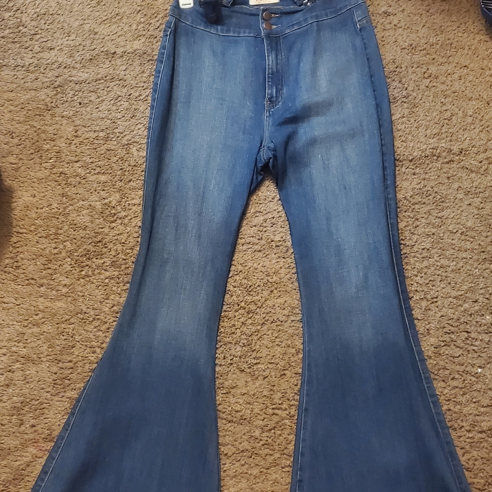 Jeans with suspenders